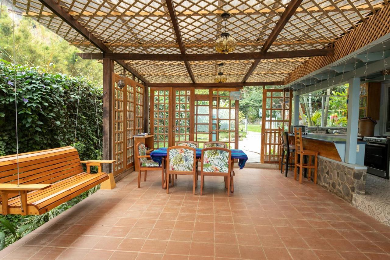 Lake Front Retreat At Los Elementos 산타크루즈 라 라구나 외부 사진