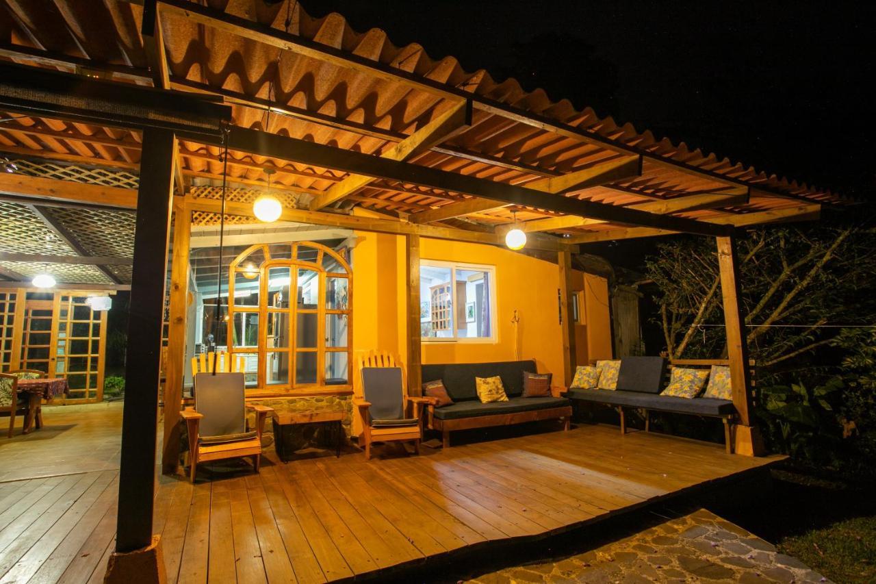 Lake Front Retreat At Los Elementos 산타크루즈 라 라구나 외부 사진