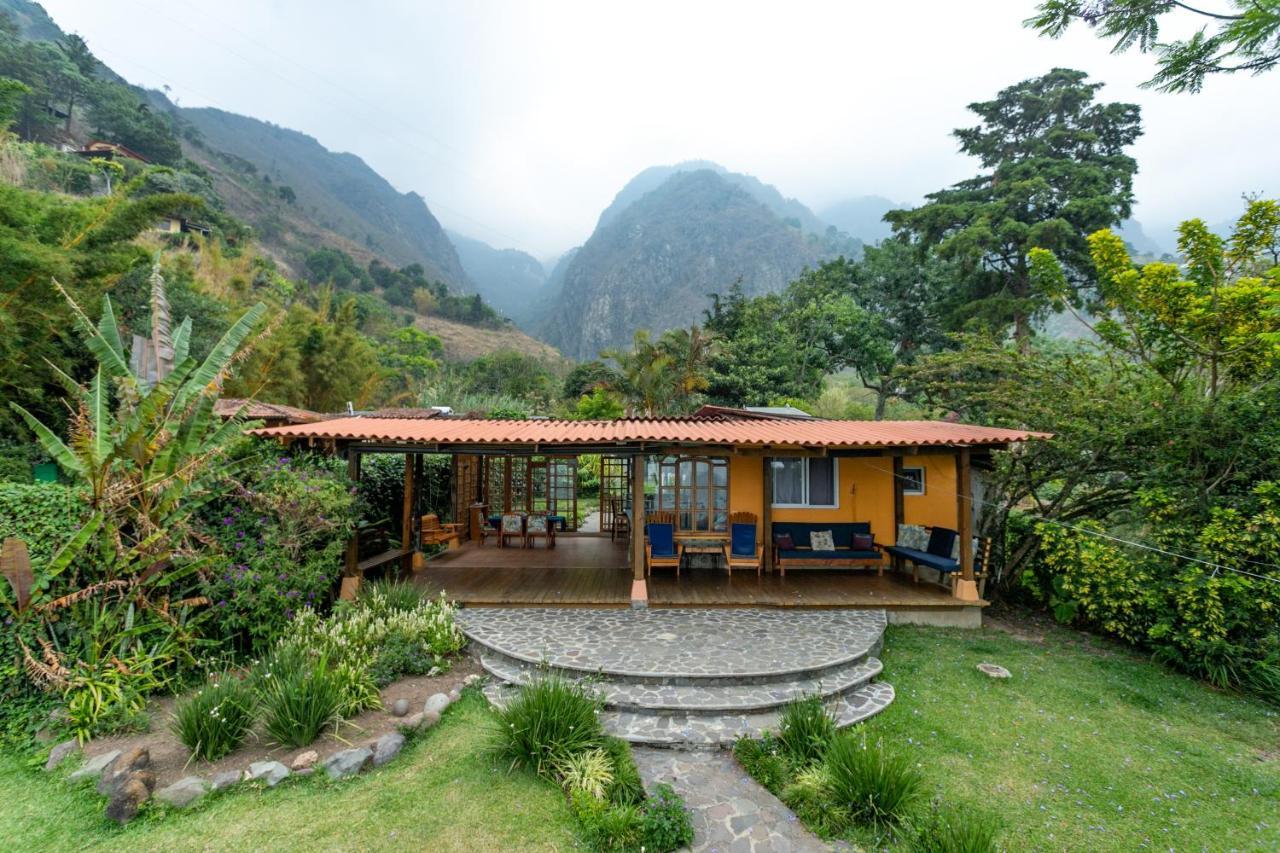 Lake Front Retreat At Los Elementos 산타크루즈 라 라구나 외부 사진
